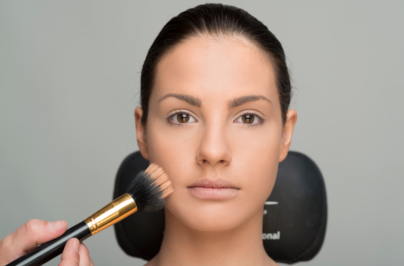 Conoce los mejores fondos de maquillaje profesional para conseguir una piel  perfecta - Blog de Cazcarra